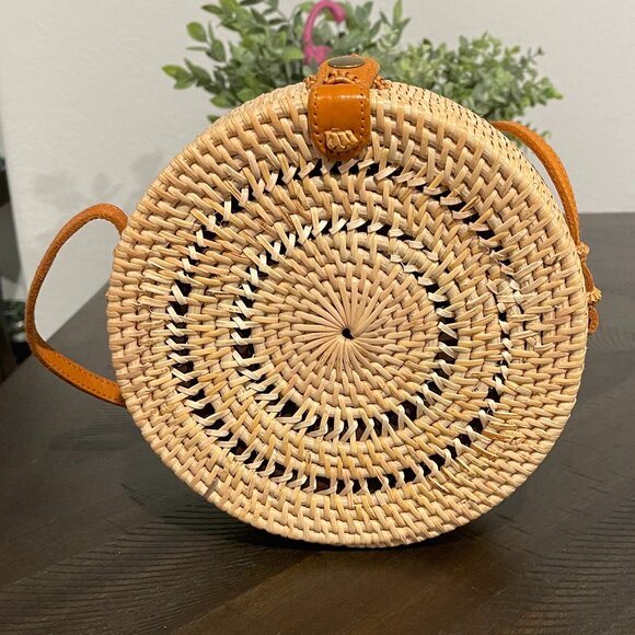 Street Level Handbags - Street Level Woven Rattan Circle Basket Crossbody Purse